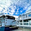Tides Inn & Suites