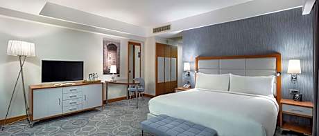 King Deluxe Room with Marina View