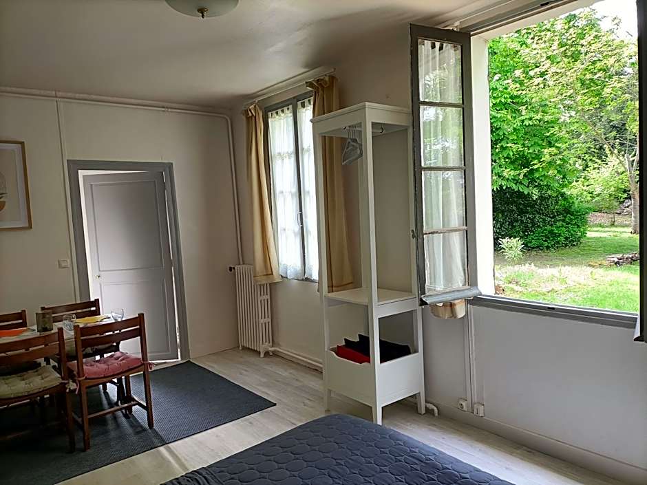 VILLA ESPERANZA Suite de plain-pied, indépendante, 1 à 4 personnes proche Zoo de Beauval et châteaux de La Loire