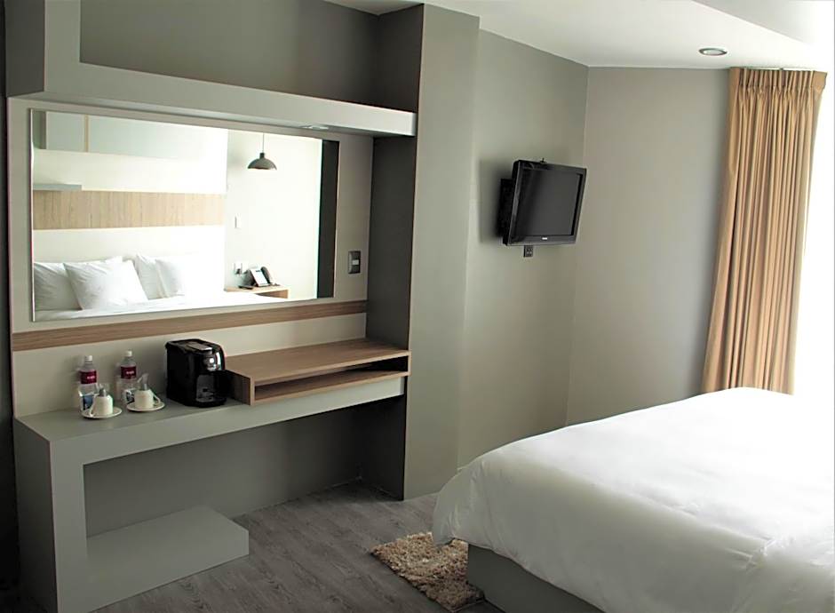 ESDUMA HK HOTEL Pachuca