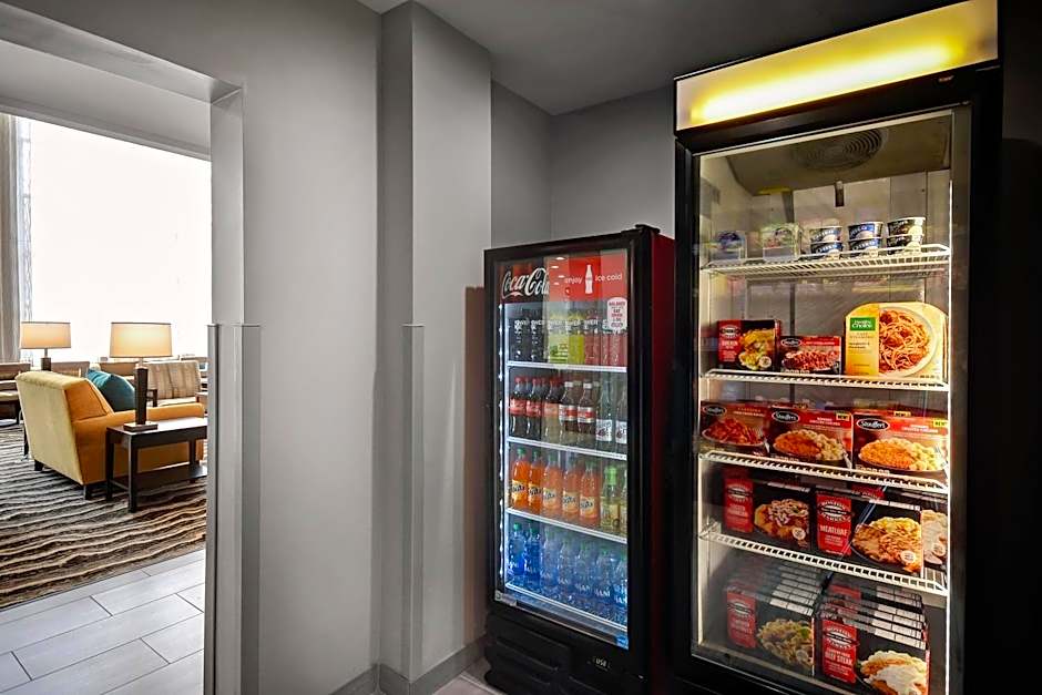 Staybridge Suites Holland By IHG