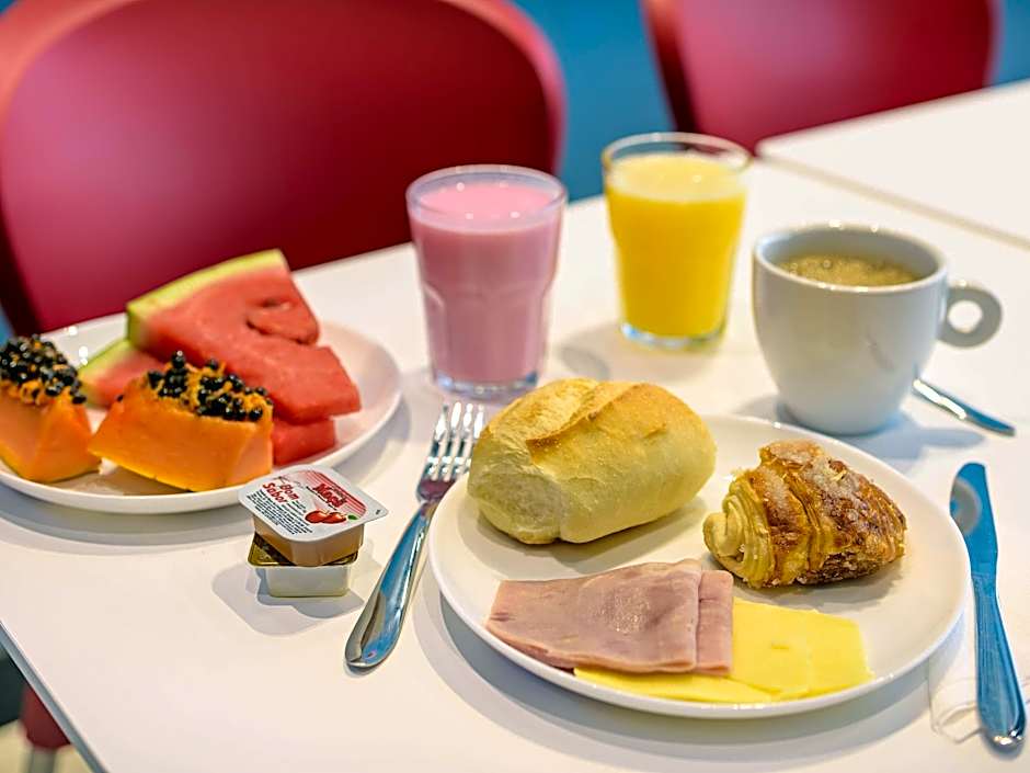 Ibis Budget Santos Gonzaga