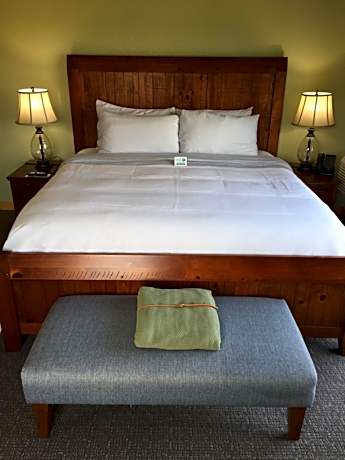 King Room with Balcony