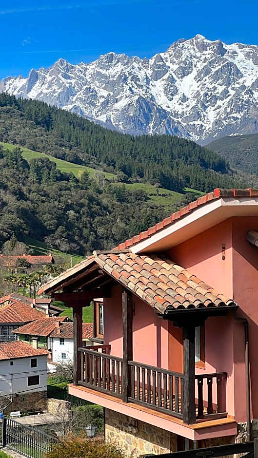 Apartamentos La Montaña