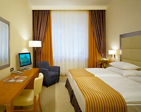 Double room with shower