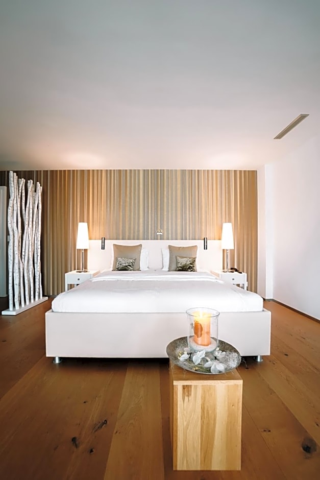 Hotel AVA