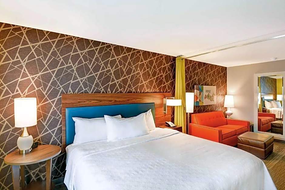 Home2 Suites by Hilton Green Bay – Green Bay, WI