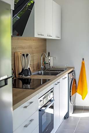 Apartment with Garden View