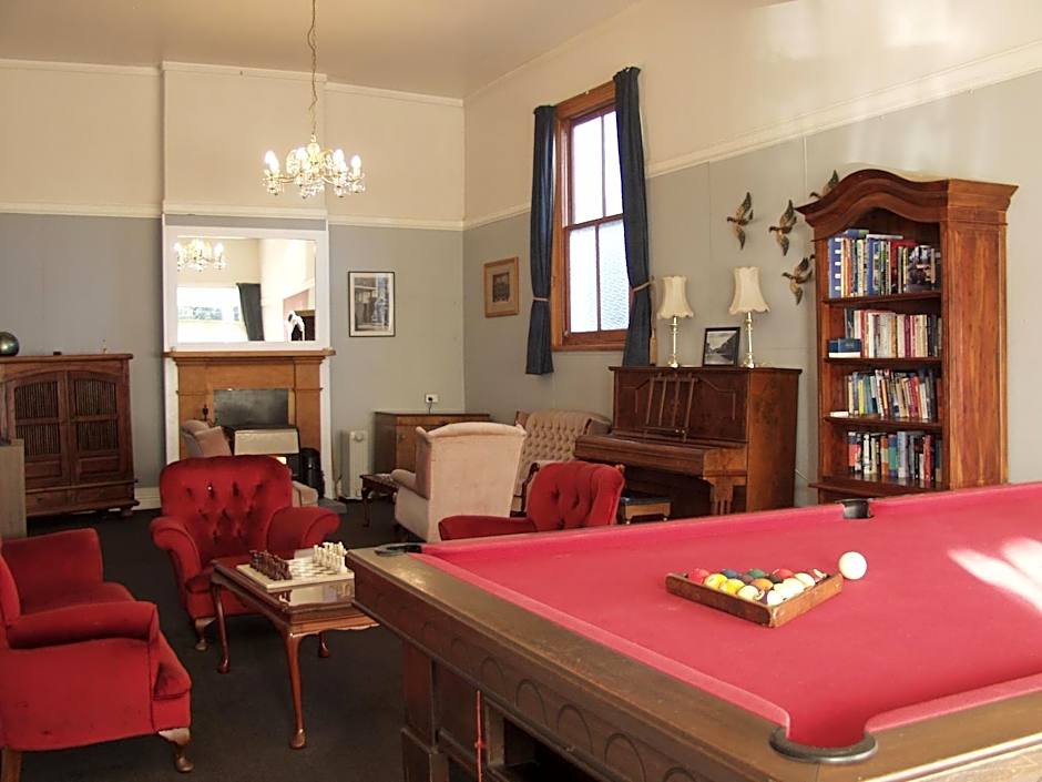 Lady Bowen Bed & Breakfast