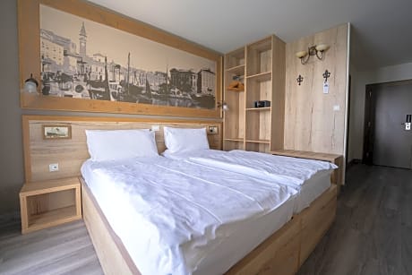 Double or Twin Room with Sea View