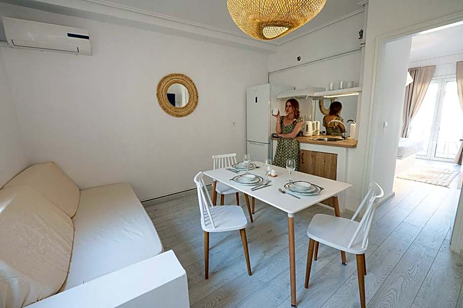 The White Rose Hotel