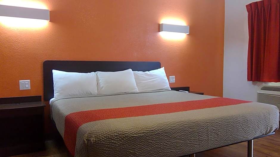 Motel 6-Clovis, NM