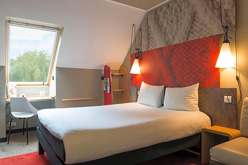 ibis Senlis