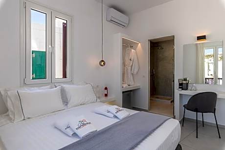 Deluxe Room with Sea View