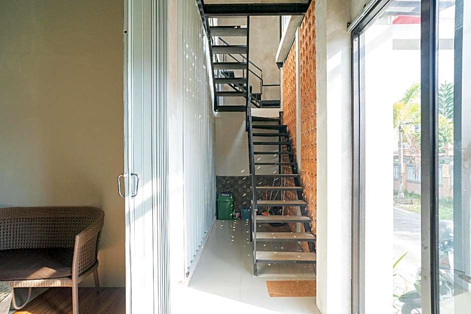 RedDoorz near Wisata Paribendo Lawang