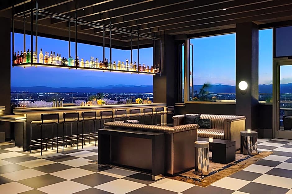 Kimpton Claret Hotel By IHG