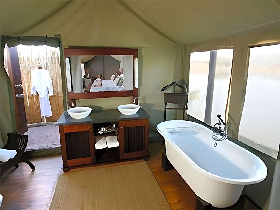 Buffelsdrift Game Lodge and Hotel