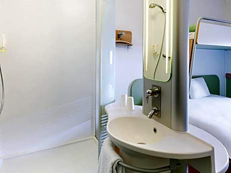 Double room with one double bed for up to 2 people