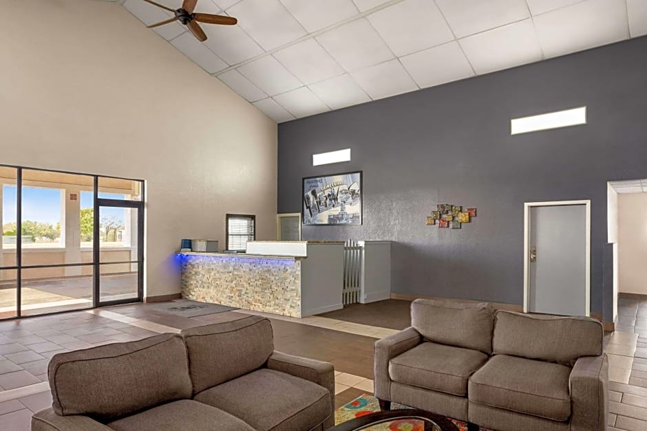 Super 8 by Wyndham Gainesville TX