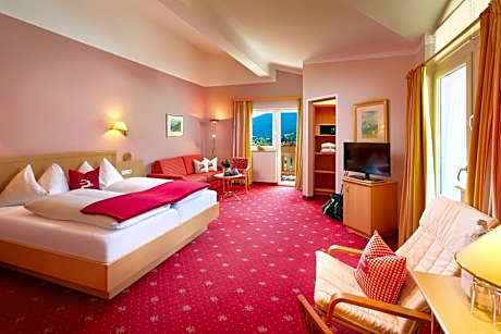 Studio with Mountain View