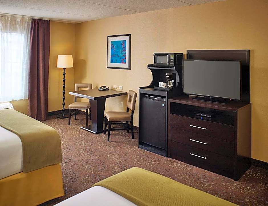 Holiday Inn Express & Suites Timmins by IHG