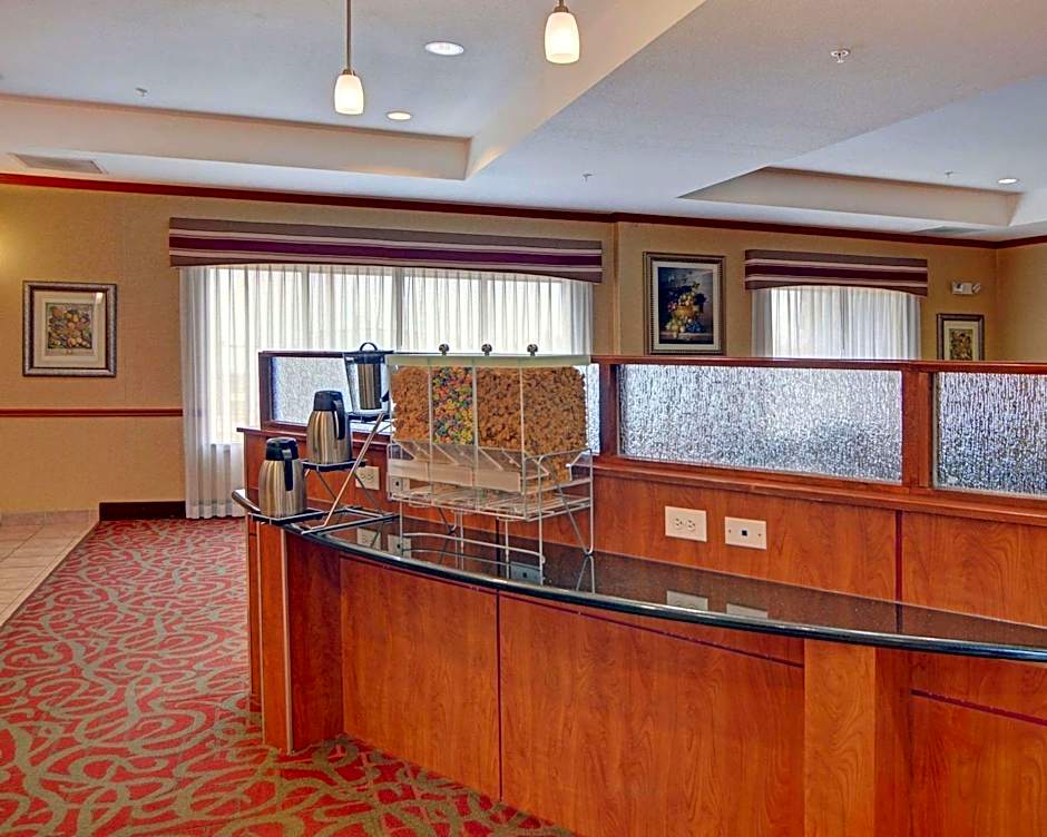 Quality Suites Near Cedar Creek Lake