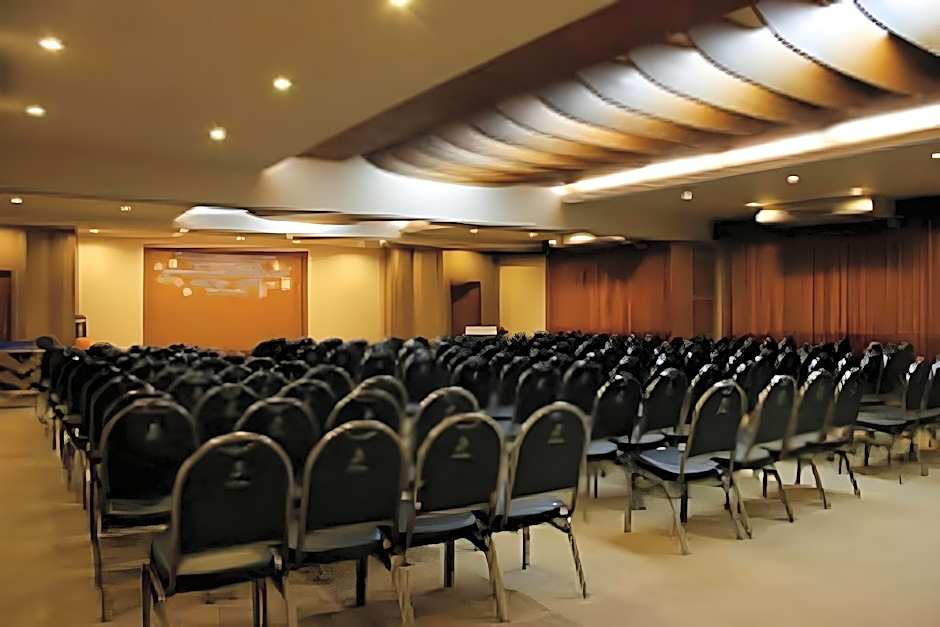 Bangsaen Villa Hotel