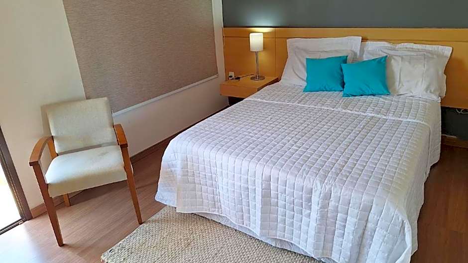 FLAT in HOTEL 4 ESTRELAS - CORAÇÃO DA FARIA LIMA - ÓTIMA LOCALIZAÇÃO, PISCINA E SAUNA