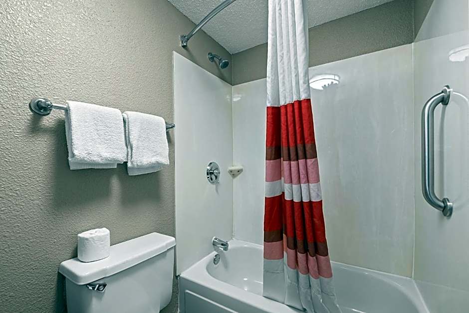 Red Roof Inn Dallas - DFW Airport North