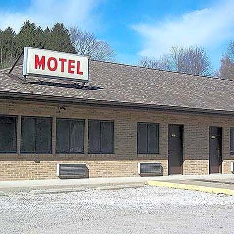 Mohican Little Brown Inn Loudonville