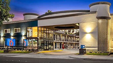 Motel 6 Anaheim - Convention Center