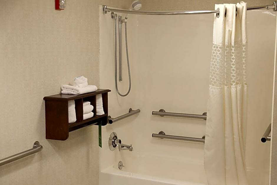 Hampton Inn By Hilton Lima
