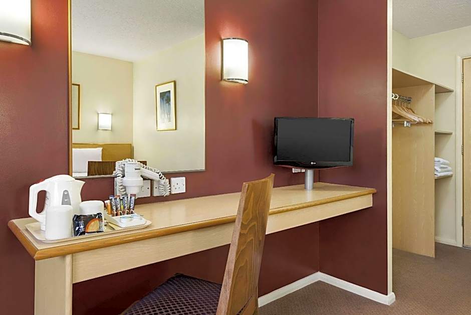 Days Inn Warwick South M40
