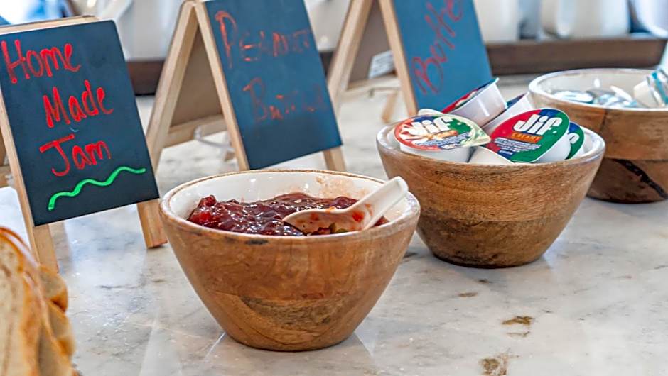 The Chateau at Lake La Quinta