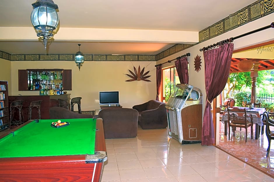 Asian Jewel Boutique Hotel