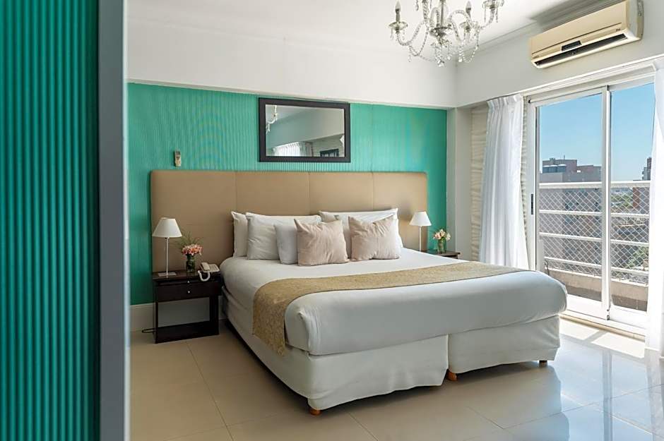 Ker Urquiza Hotel & Suites