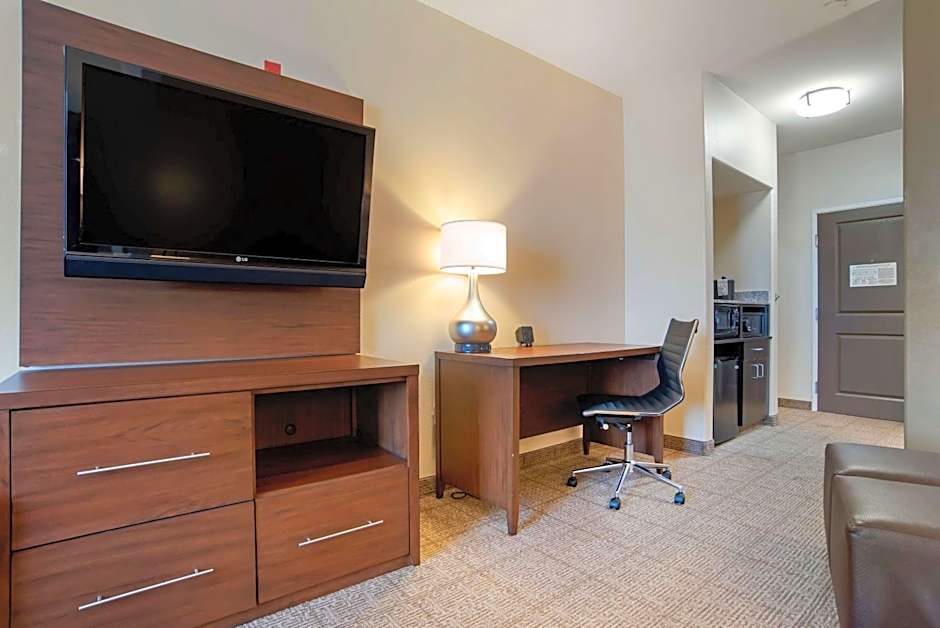 Comfort Suites Alexandria North