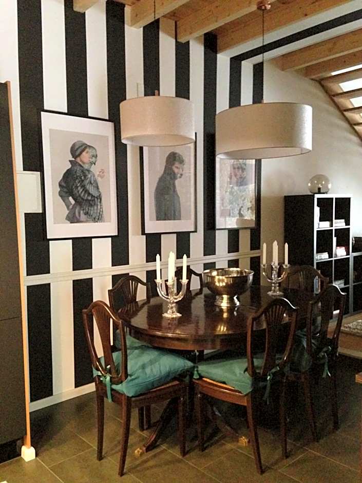 Largo da Rainha, Guesthouse