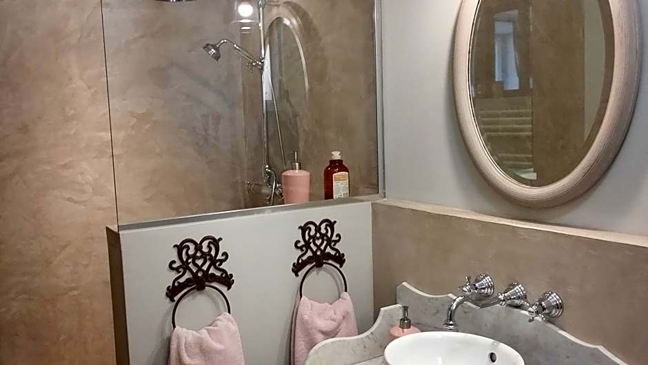 CHAMBRES D'HÔTES L'Oréliane en Provence Adults Only