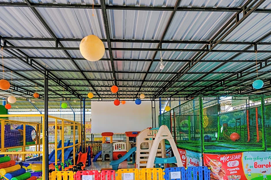 SPOT ON 1958 Asembagus Family