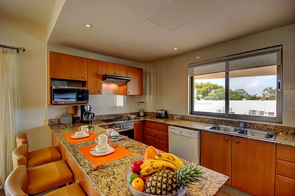 Riviera Maya Suites