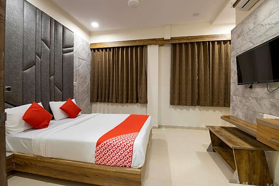 Hotel Bhavya by OYO Rooms – Ahmedabad, FL