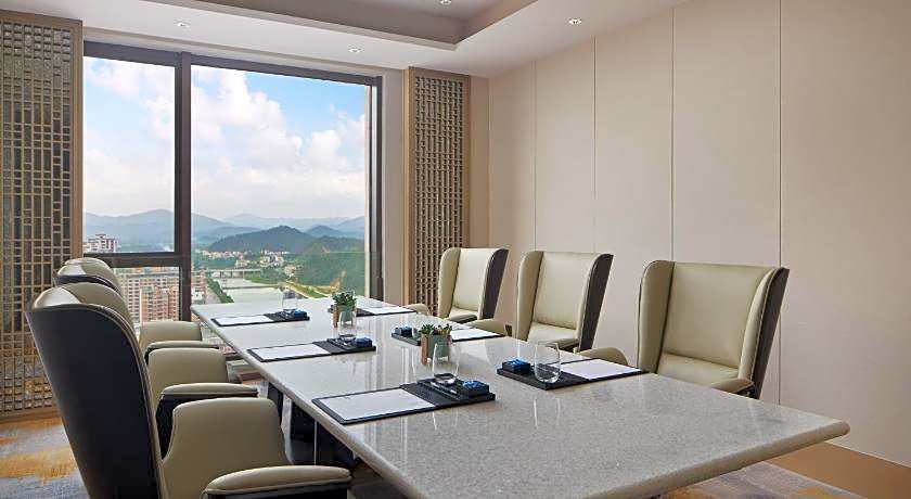 Sheraton Yunfu Xinxing Hotel