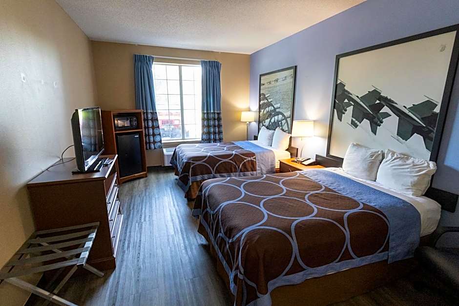 Super 8 by Wyndham Smithfield-Selma