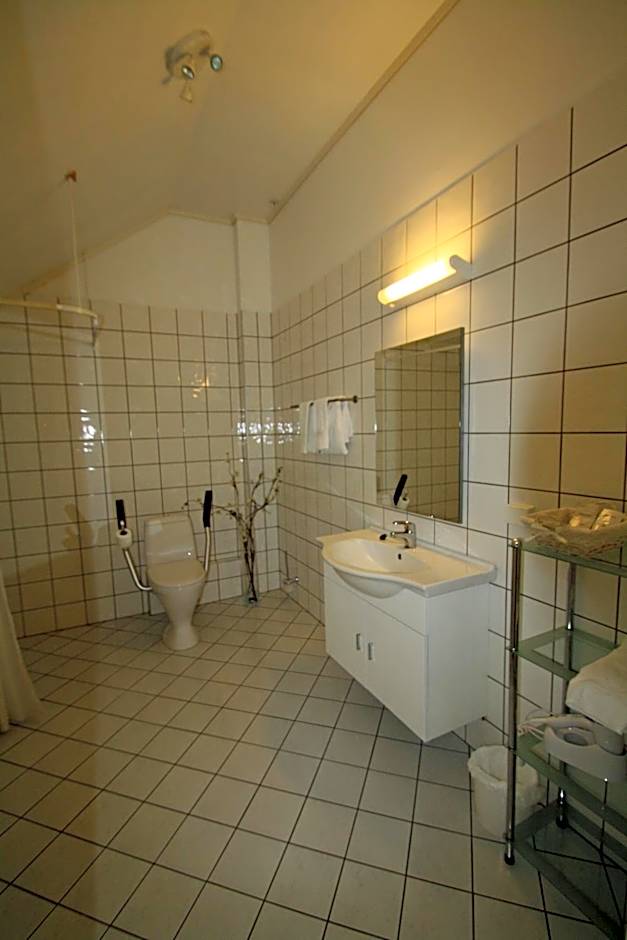 Sunde Fjord Hotel, free and easy parking