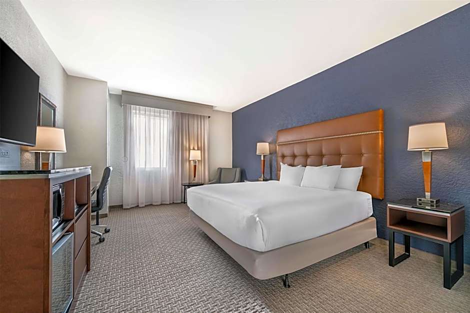 Drury Plaza Hotel Flagstaff