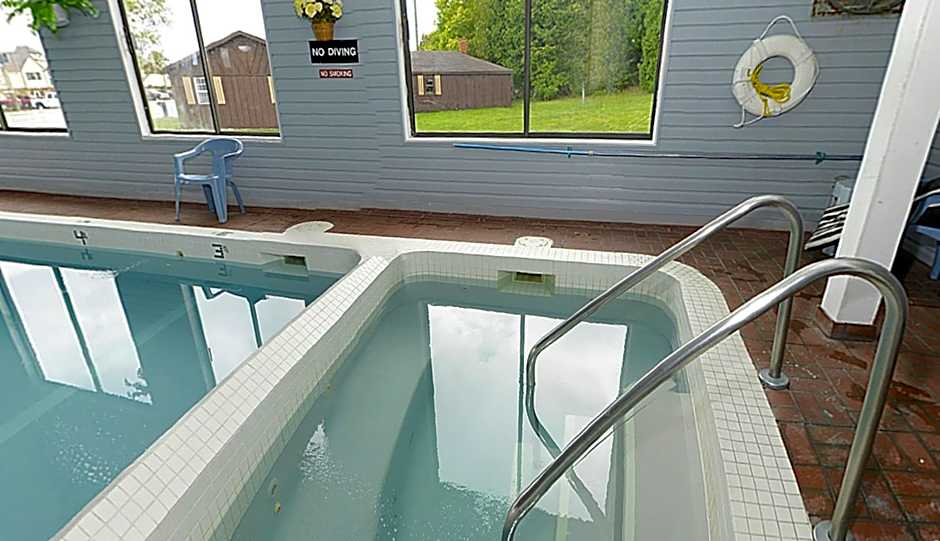 Americas Best Value Inn St. Ignace