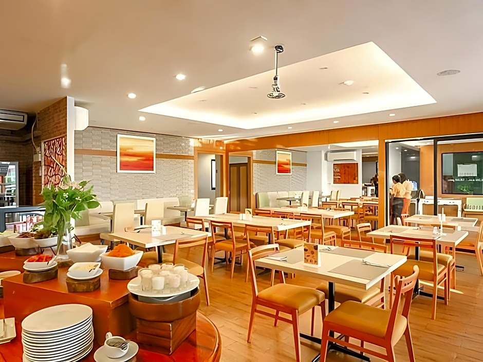 CRYSTAL JADE  RAYONG HOTEL