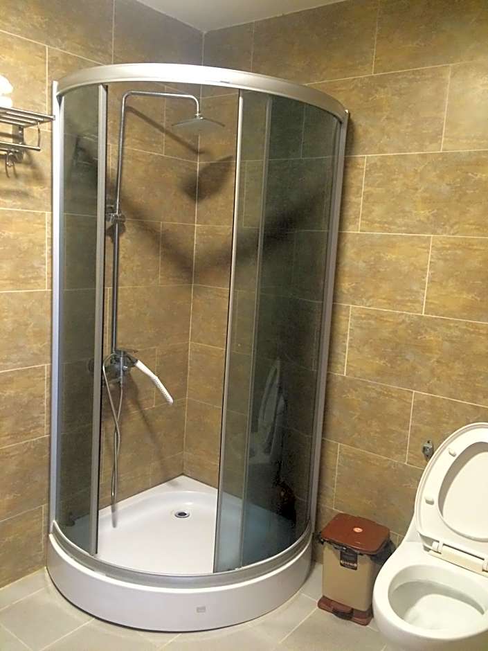 Chio Hotel and Apartment