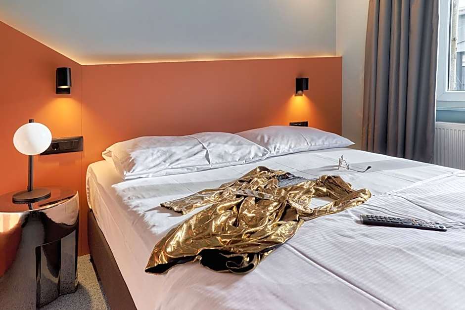 Stay Swanky Bed & Breakfast